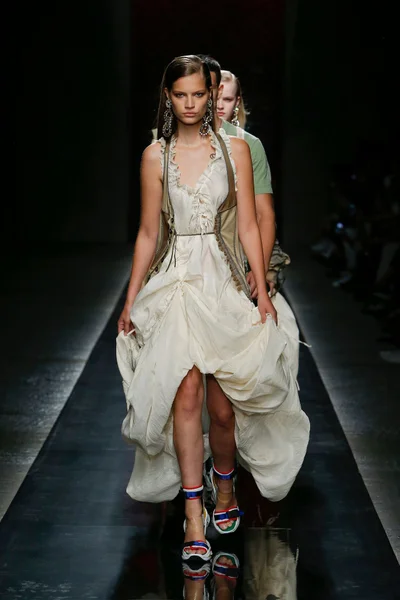 Look 47